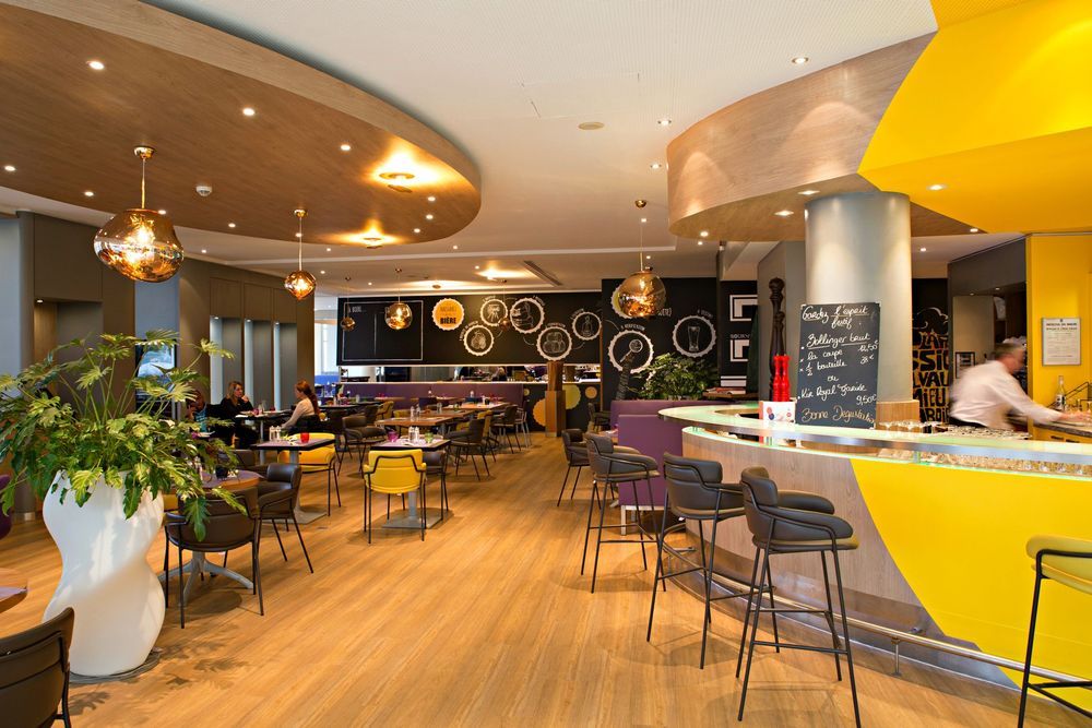 Projekt Hotel Novotel Convention & Wellness Roissy CDG, Roissy, Frankreich – renoviert mit Coverstyl Möbelfolie