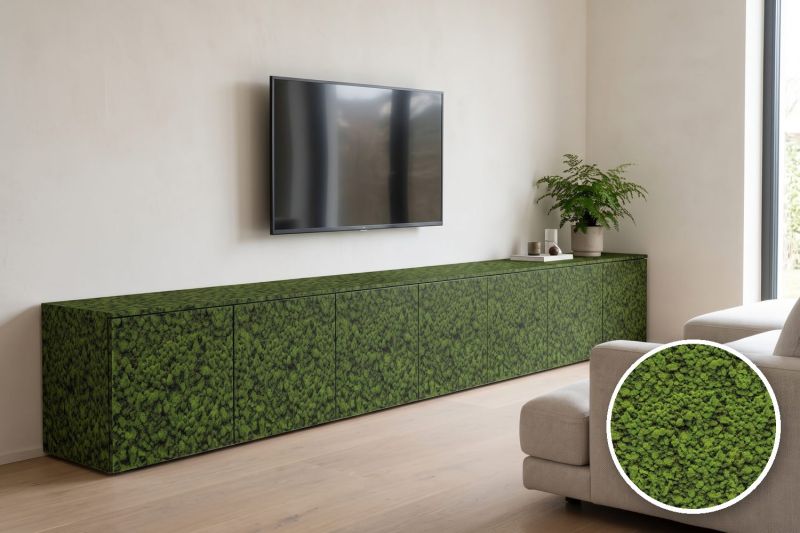 Anwendungsbeispiel mit Coverstyl Möbelfolie Moss – botanisches Dekor Moos, rechts unten die Oberfläche im Detail