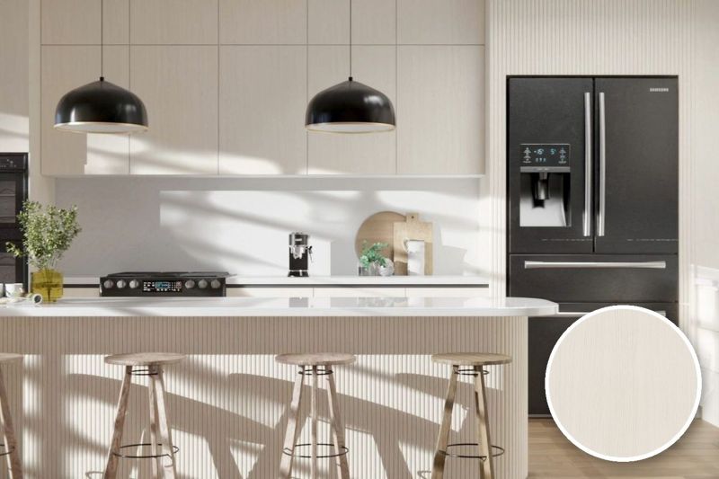 Anwendungsbeispiel mit Coverstyl Möbelfolie White Oak – Eiche hell, rechts unten die Oberfläche im Detail