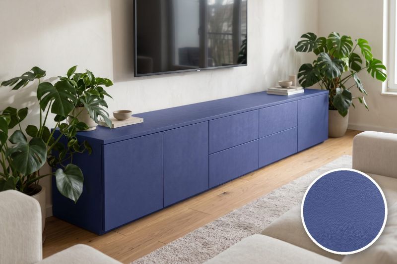 Anwendungsbeispiel mit Coverstyl Möbelfolie Indigo – Lederoptik indigoblau, rechts unten die Oberfläche im Detail