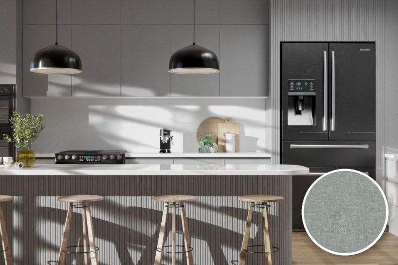 Anwendungsbeispiel mit Coverstyl Möbelfolie Silver Weaving – Metall-Geflechtoptik silber, rechts unten die Oberfläche im Detail