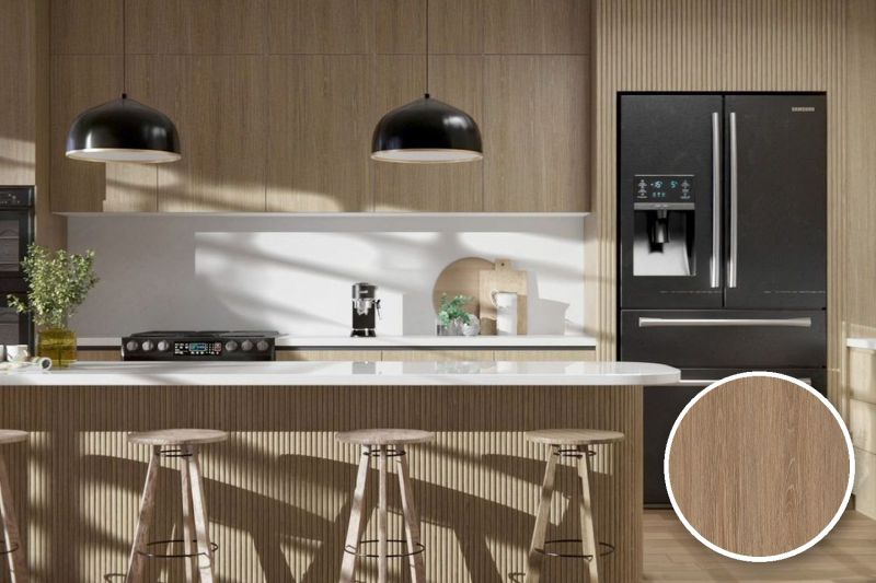 Anwendungsbeispiel mit Coverstyl Möbelfolie PVC Free - Heritage Oak – Eiche mittel, rechts unten die Oberfläche im Detail