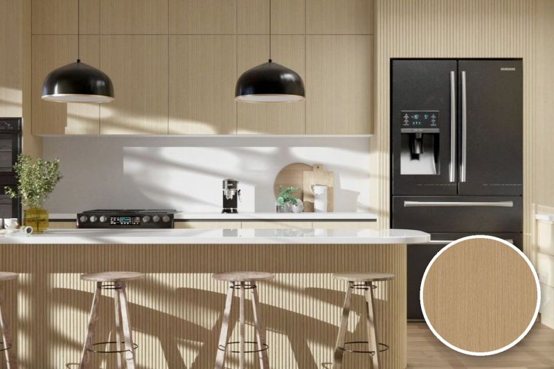 Anwendungsbeispiel mit Coverstyl Möbelfolie Honey Oak – Eiche hell, rechts unten die Oberfläche im Detail