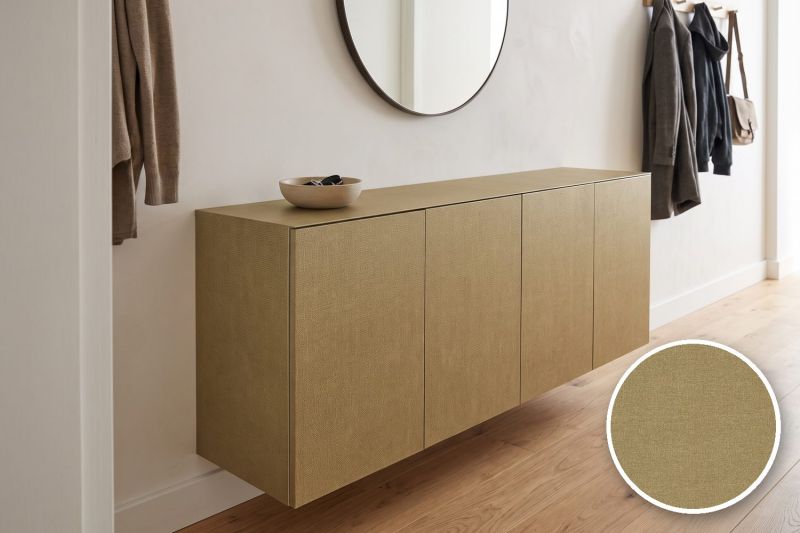 Anwendungsbeispiel mit Coverstyl Möbelfolie Gold Weaving – Metall-Geflechtoptik gold, rechts unten die Oberfläche im Detail