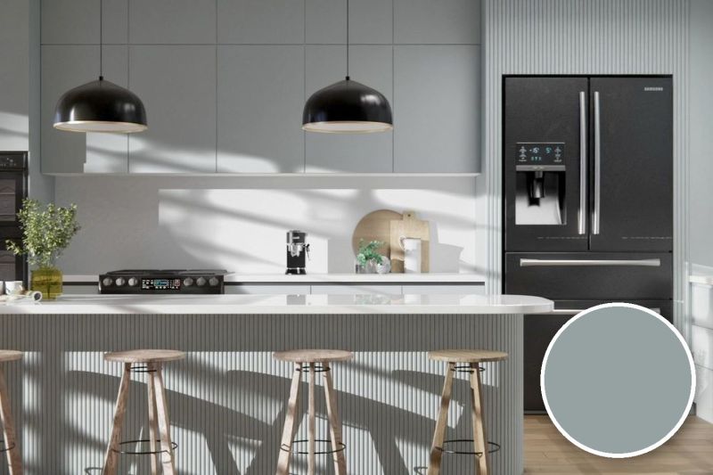 Anwendungsbeispiel mit Coverstyl Möbelfolie Pale Blue – Uni hellblaugrau, rechts unten die Oberfläche im Detail