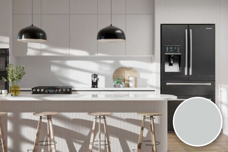 Anwendungsbeispiel mit Coverstyl Möbelfolie PVC Free - Mist – Uni lichtgrau, rechts unten die Oberfläche im Detail