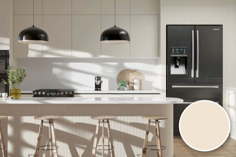Anwendungsbeispiel mit Coverstyl Möbelfolie Porcelain – Uni cremeweiß, rechts unten die Oberfläche im Detail