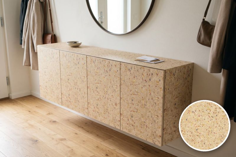 Anwendungsbeispiel mit Coverstyl Möbelfolie Bloom – botanisches Dekor Blütenpracht, rechts unten die Oberfläche im Detail