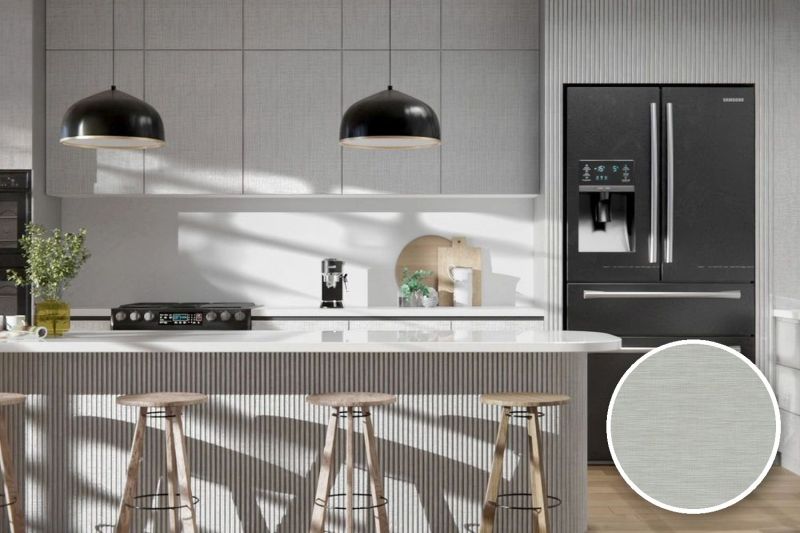 Anwendungsbeispiel mit Coverstyl Möbelfolie Mika Light – Stoffoptik Mika hell, rechts unten die Oberfläche im Detail